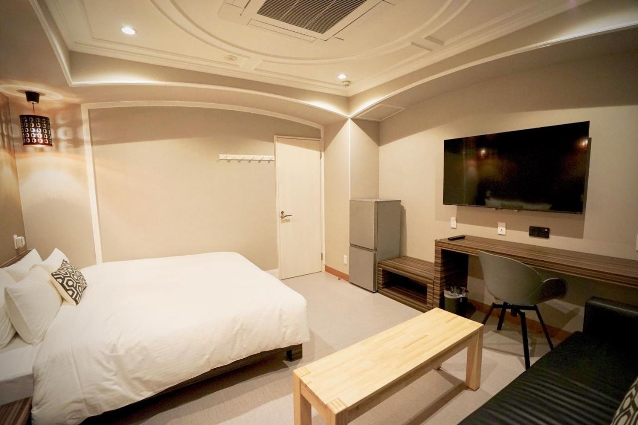 Hotel 88 Shinsaibashi Osaka Exterior foto